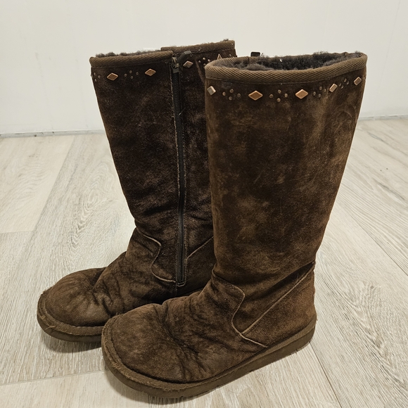 UGG Shoes - Brown UGG Leather Women's Boots